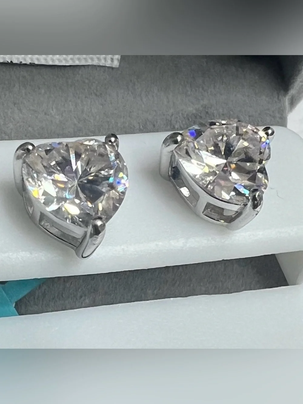 4CT 925 MOISSANITE STUDS